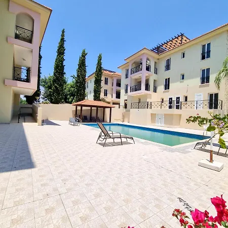 Heaven In Ben's Mpv Apartment Larnaca